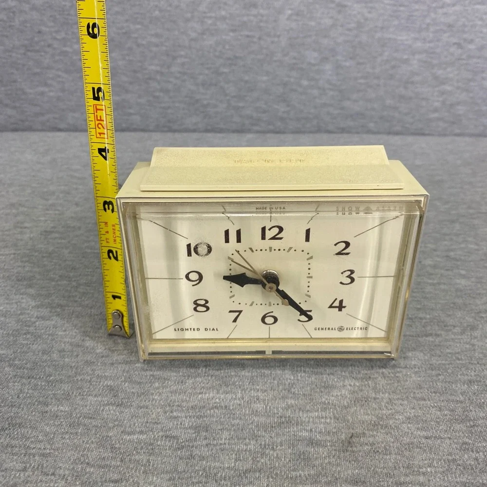 General Electric Alarm Clock Cream Vintage Tap N Set Lighted Dial 7319K